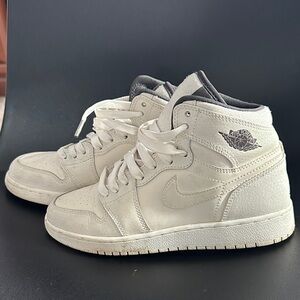 Nike Air Jordan White High-Tops